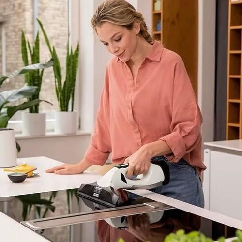 Karcher Nettoyeur De Vitre Sans Fil Rechargeable 100mL - Autonomie de Batterie 35 Minutes et Accessoires Inclus - Fabriqué En Italie - WV 5 PLUS N – Image 2