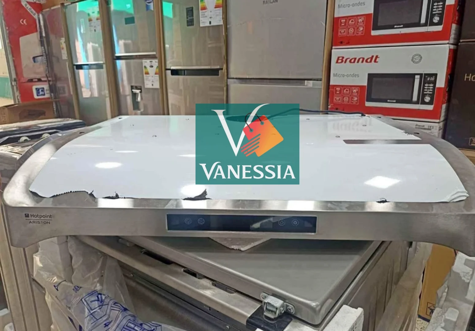 Hotte digital marque Ariston inox 60cm